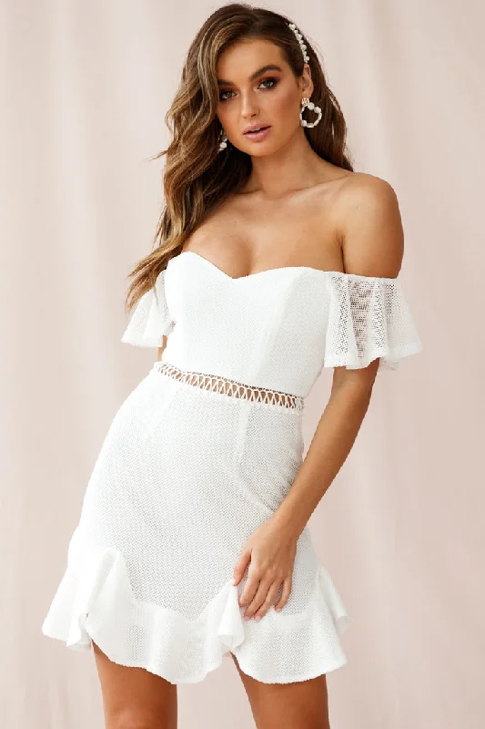 Chi Chi Sweetheart Neckline Off-Shoulder Dress White