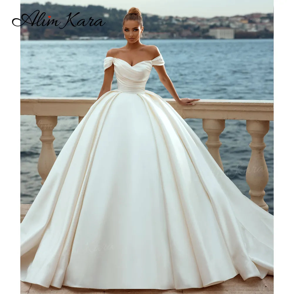 Sleeveless Wedding Dress  Satin Sweetheart Court Train Bridal Gown Princess Plus Size Custom Vestido De Novia